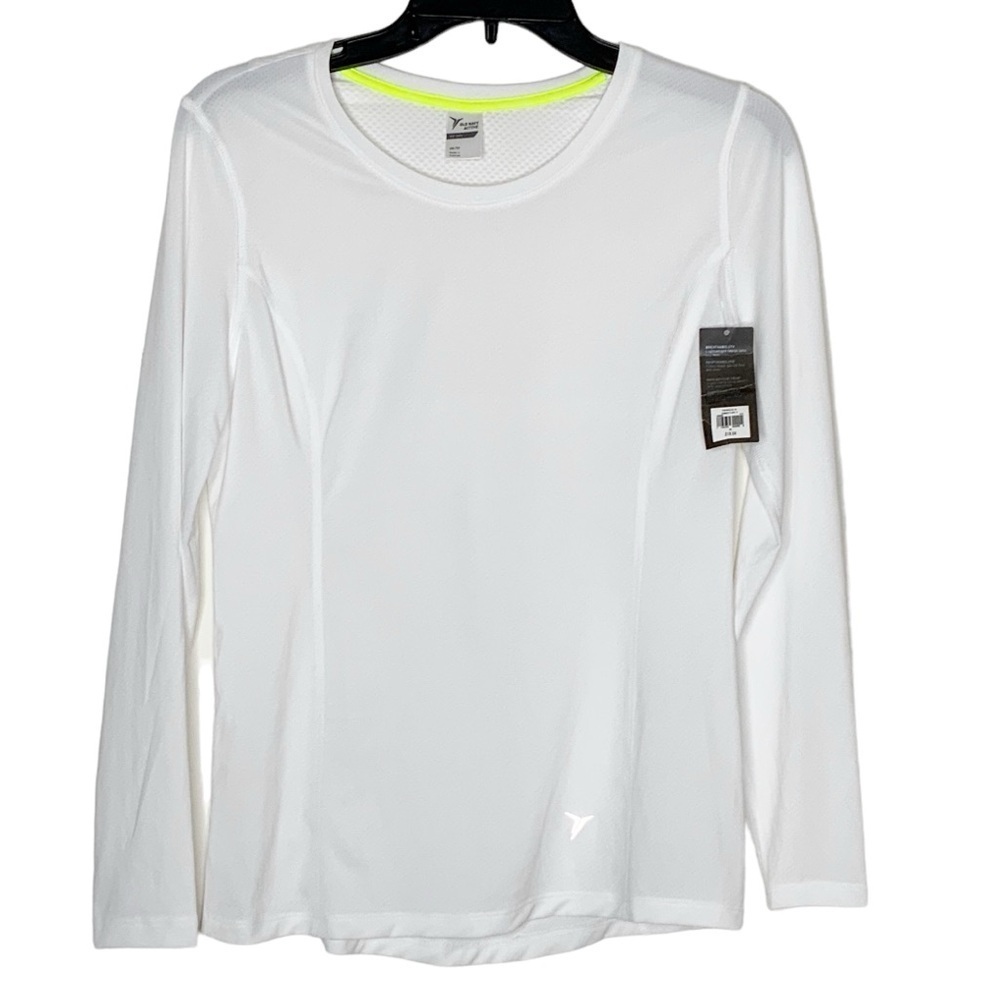 Old navy active-white long sleeve top. NWT Size XS